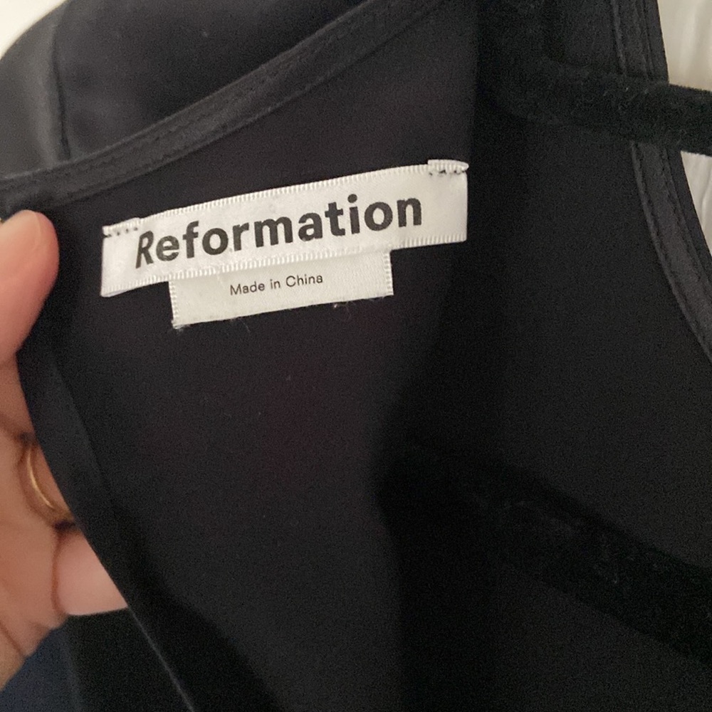 SOLD ✨Silk black mini Reformation dress - Picture 5 of 5